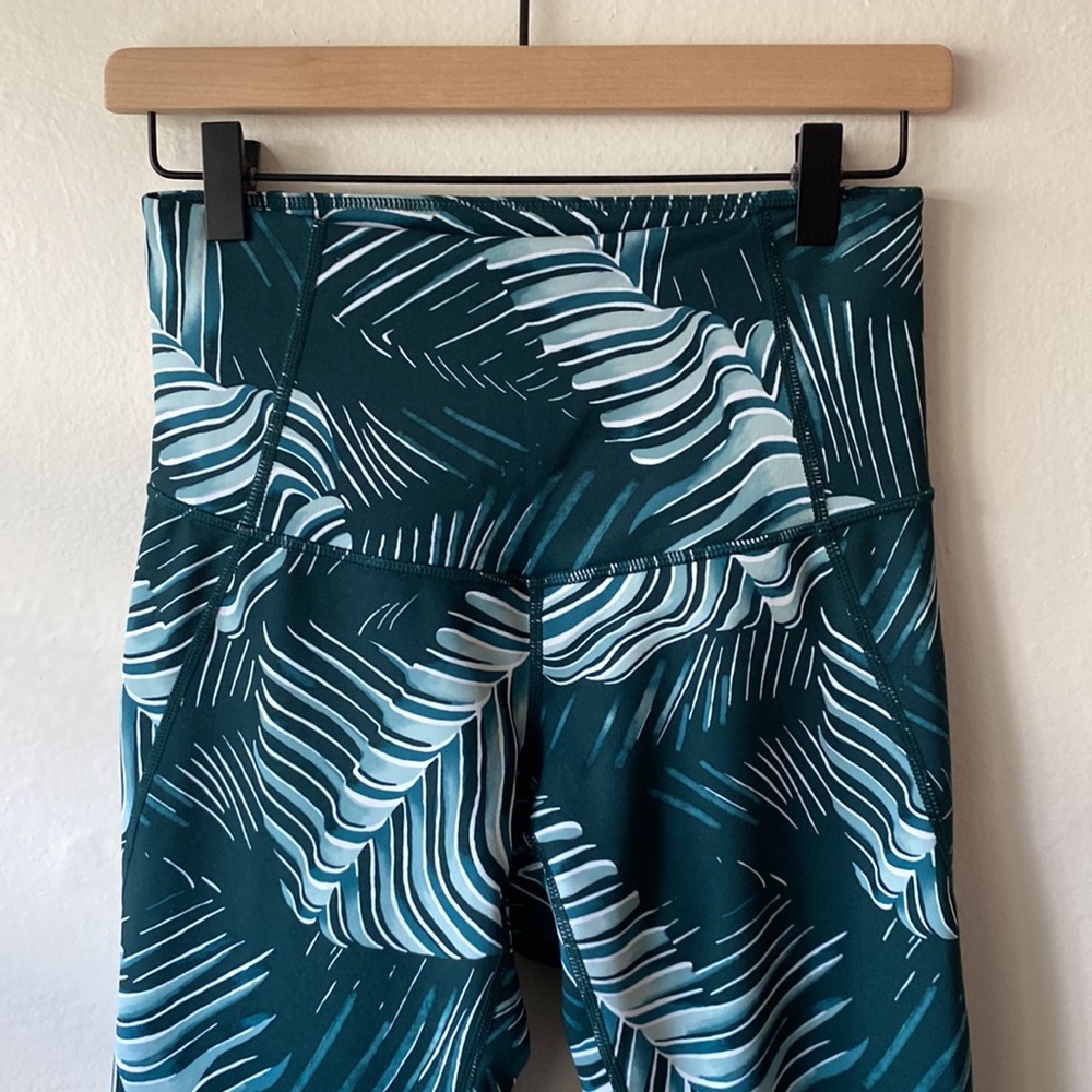 Zella botanical print green teal athletic crop pants size S - Picture 5 of 7
